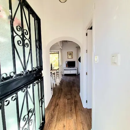 Downtown Pueblo Lopez Eco In Center *