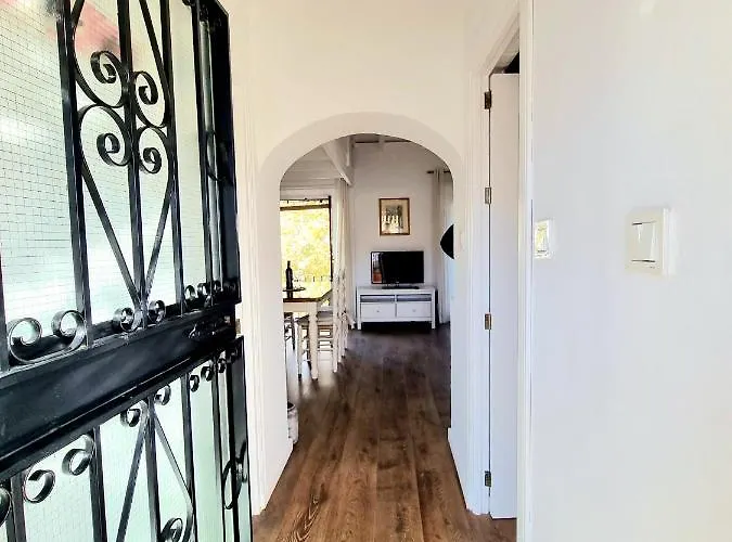 Downtown Pueblo Lopez Eco In Center *